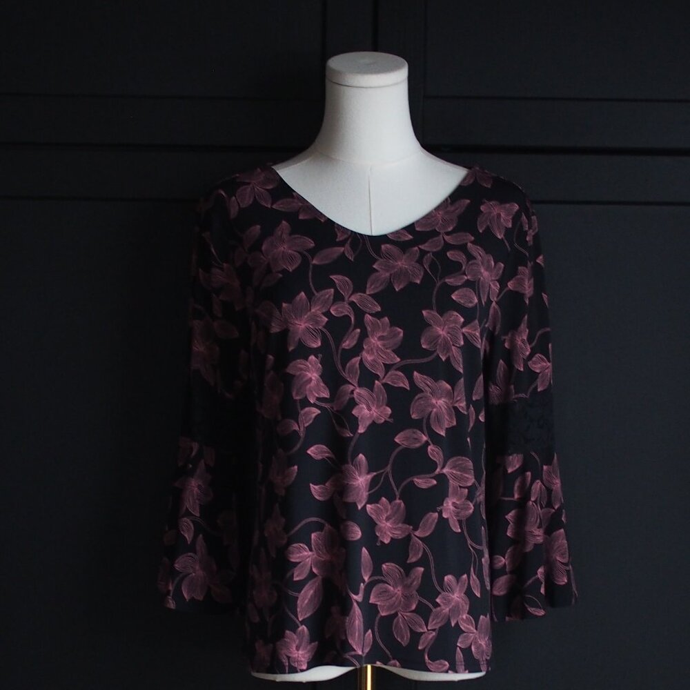 Laura Petites | Black & Pink Floral Bell Sleeve Blouse With Lace Detail